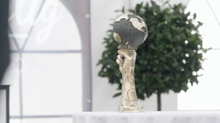 Global Energy Award Trophäe