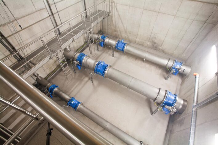 Große Wasserleitungen