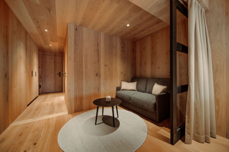 Familienzimmer im Alpina Alpendorf mit viel Platz