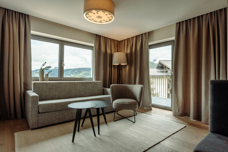 Alpinasuite modern und gemütlich eingerichtet im Alpina Alpendorf