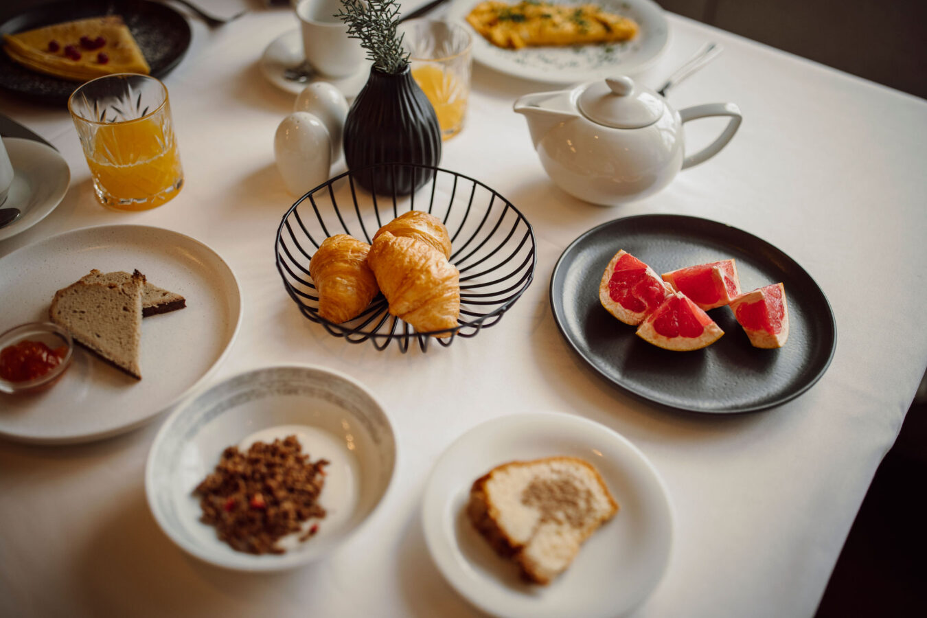 Frühstückstisch im Alpina Alpendorf
